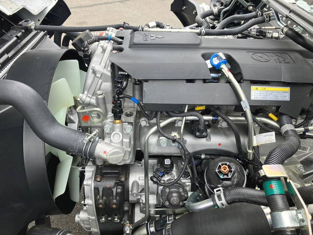 三菱ふそうキャンターアルミバン小型（2t・3t）[写真27]