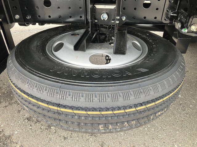 三菱ふそうキャンターアルミバン小型（2t・3t）[写真33]