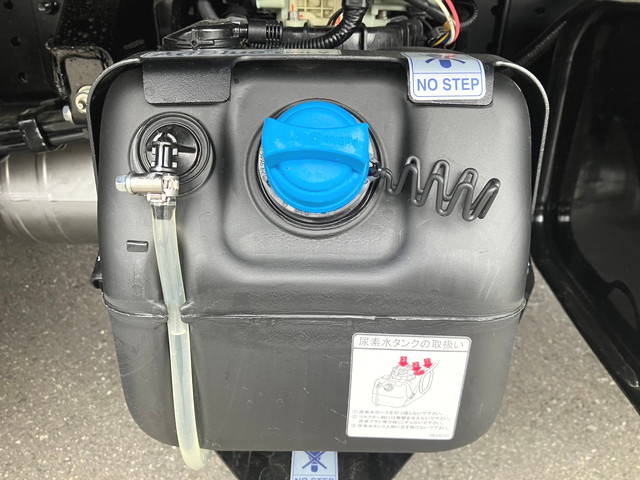 三菱ふそうキャンターアルミバン小型（2t・3t）[写真35]