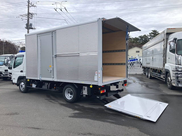 三菱ふそうキャンターアルミバン小型（2t・3t）[写真06]