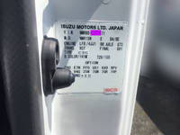 いすゞエルフパッカー車（塵芥車）小型（2t・3t）[写真32]