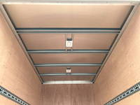 三菱ふそうキャンターアルミバン小型（2t・3t）[写真14]