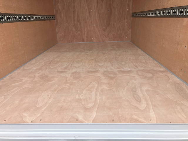 三菱ふそうキャンターアルミバン小型（2t・3t）[写真15]