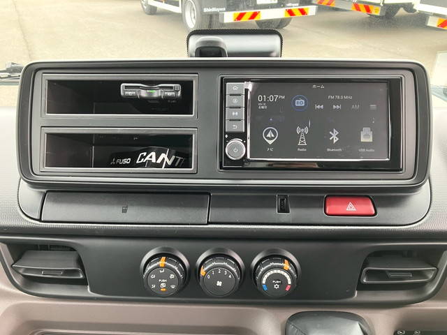 三菱ふそうキャンターアルミバン小型（2t・3t）[写真29]