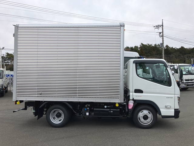 三菱ふそうキャンターアルミバン小型（2t・3t）[写真06]