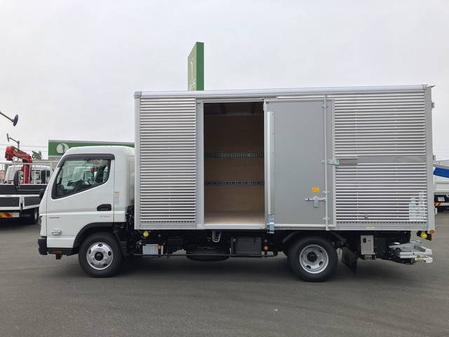 三菱ふそうキャンターアルミバン小型（2t・3t）[写真06]