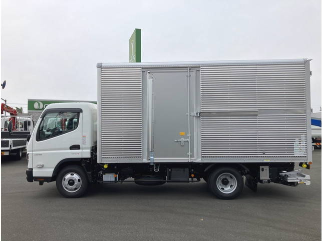 三菱ふそうキャンターアルミバン小型（2t・3t）[写真07]