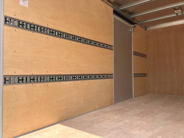 三菱ふそうキャンターアルミバン小型（2t・3t）[写真10]