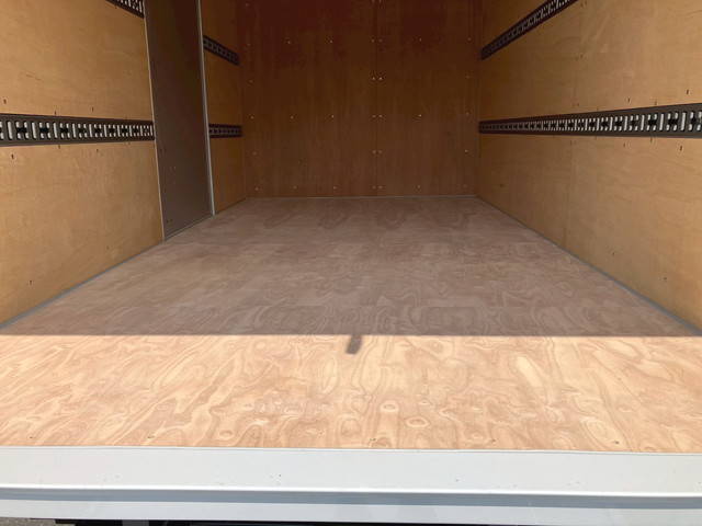 三菱ふそうキャンターアルミバン小型（2t・3t）[写真11]