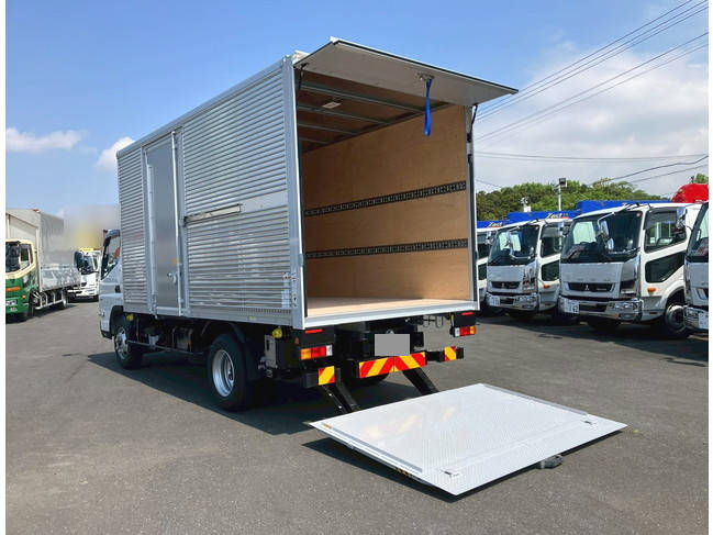 三菱ふそうキャンターアルミバン小型（2t・3t）[写真15]