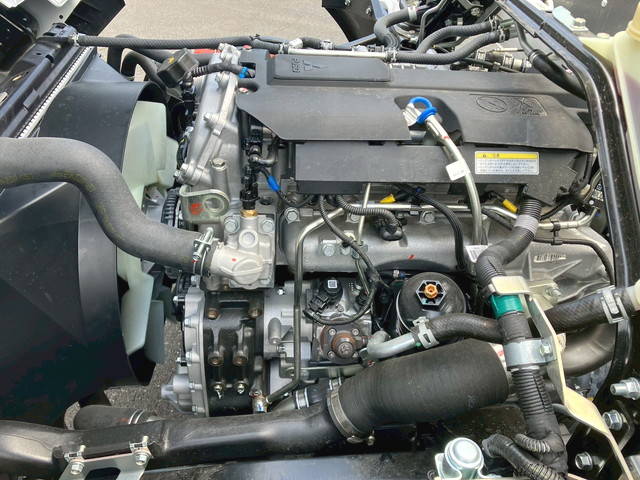 三菱ふそうキャンターアルミバン小型（2t・3t）[写真25]