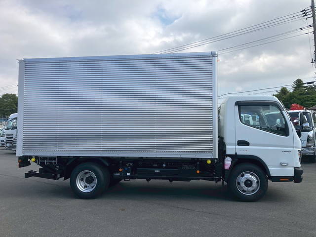 三菱ふそうキャンターアルミバン小型（2t・3t）[写真05]