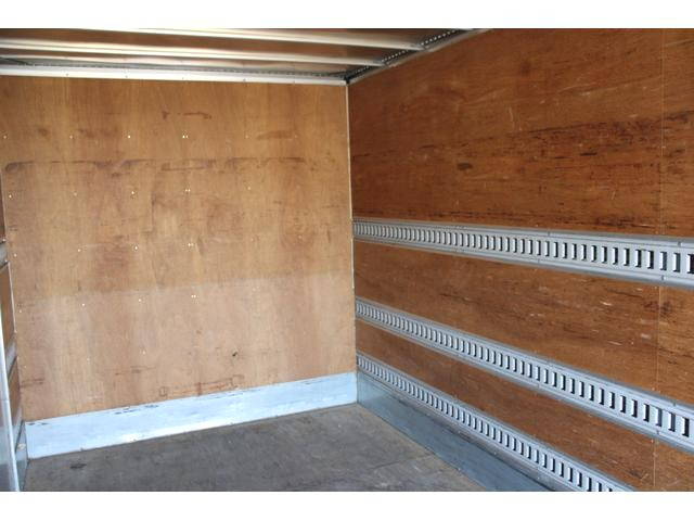 いすゞエルフアルミバン小型（2t・3t）[写真15]