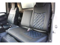 いすゞエルフアルミバン小型（2t・3t）[写真40]