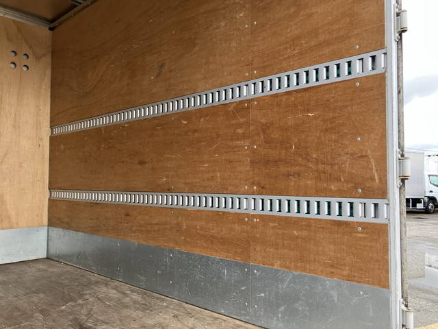 日野デュトロアルミバン小型（2t・3t）[写真15]