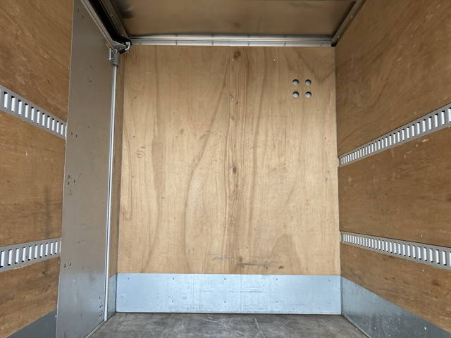 日野デュトロアルミバン小型（2t・3t）[写真18]