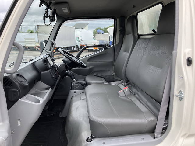 日野デュトロアルミバン小型（2t・3t）[写真31]