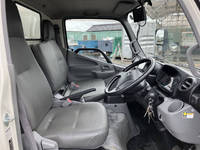 日野デュトロアルミバン小型（2t・3t）[写真33]