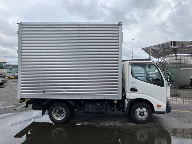 日野デュトロアルミバン小型（2t・3t）[写真07]