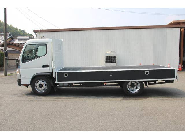 三菱ふそうキャンター平ボディ小型（2t・3t）[写真16]