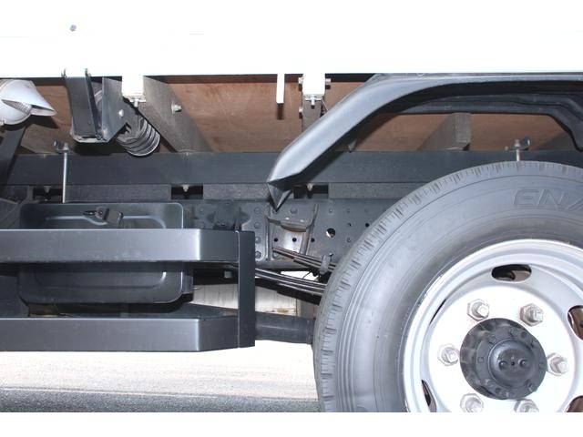 三菱ふそうキャンター平ボディ小型（2t・3t）[写真19]