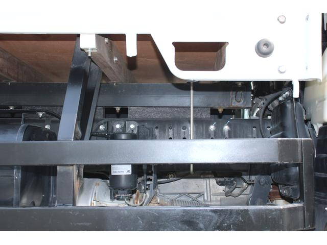 三菱ふそうキャンター平ボディ小型（2t・3t）[写真25]