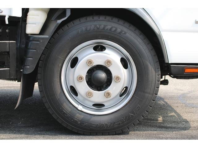 三菱ふそうキャンター平ボディ小型（2t・3t）[写真29]