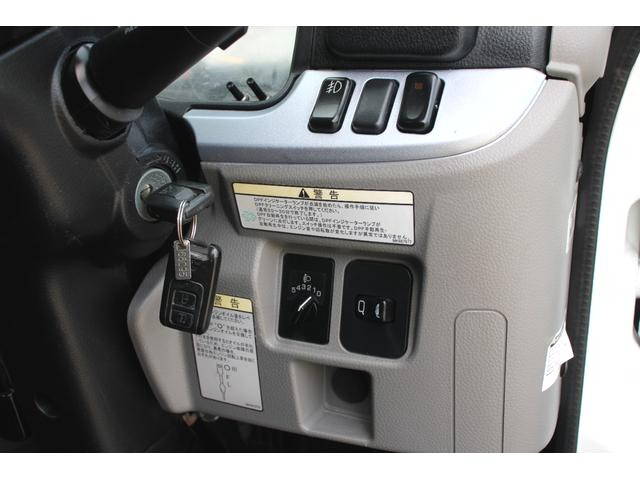 三菱ふそうキャンター平ボディ小型（2t・3t）[写真34]