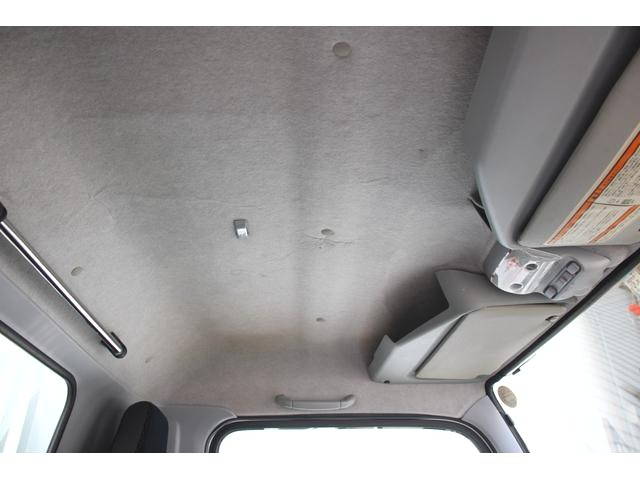 三菱ふそうキャンター平ボディ小型（2t・3t）[写真37]