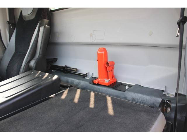 三菱ふそうキャンター平ボディ小型（2t・3t）[写真39]