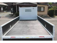 三菱ふそうキャンター平ボディ小型（2t・3t）[写真09]