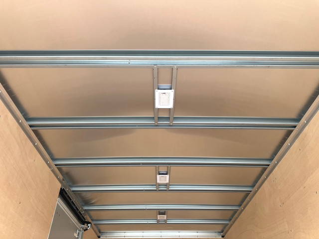 三菱ふそうキャンターアルミバン小型（2t・3t）[写真13]