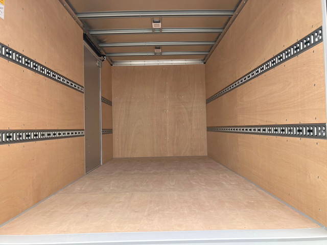 三菱ふそうキャンターアルミバン小型（2t・3t）[写真14]