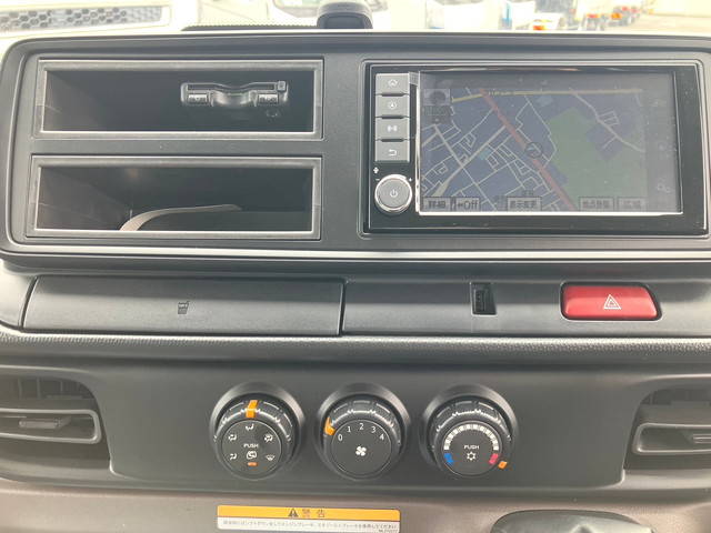 三菱ふそうキャンターアルミバン小型（2t・3t）[写真28]