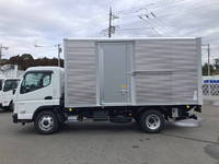 三菱ふそうキャンターアルミバン小型（2t・3t）[写真09]