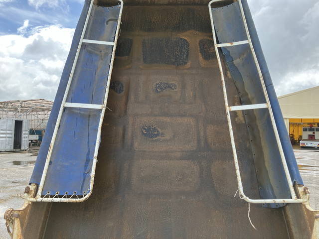 いすゞフォワードダンプ中型（4t）[写真10]