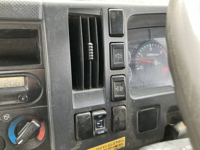 いすゞフォワードダンプ中型（4t）[写真33]