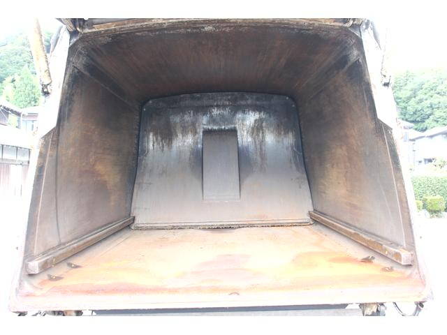 いすゞエルフパッカー車（塵芥車）小型（2t・3t）[写真21]