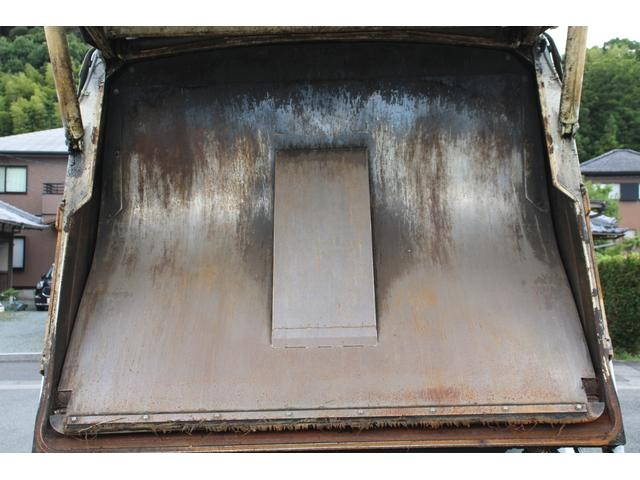 いすゞエルフパッカー車（塵芥車）小型（2t・3t）[写真22]