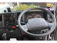 いすゞエルフパッカー車（塵芥車）小型（2t・3t）[写真36]