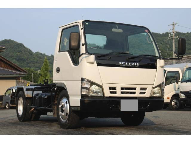 いすゞエルフコンテナ専用車小型（2t・3t）[写真01]