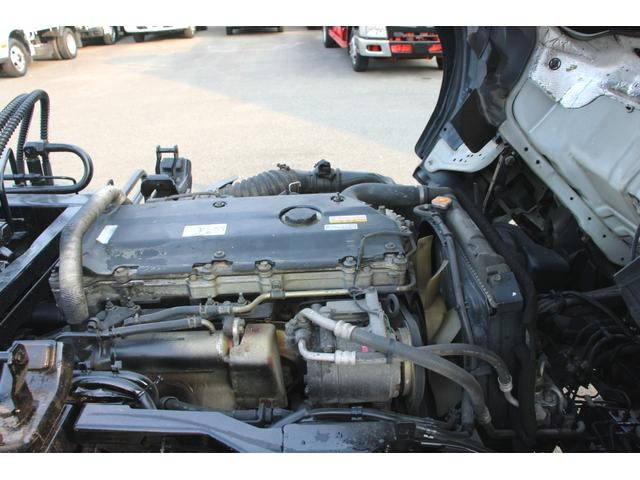 いすゞエルフコンテナ専用車小型（2t・3t）[写真10]