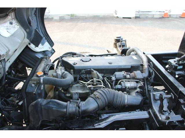 いすゞエルフコンテナ専用車小型（2t・3t）[写真12]