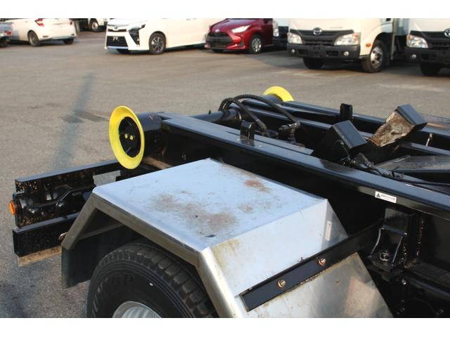 いすゞエルフコンテナ専用車小型（2t・3t）[写真19]