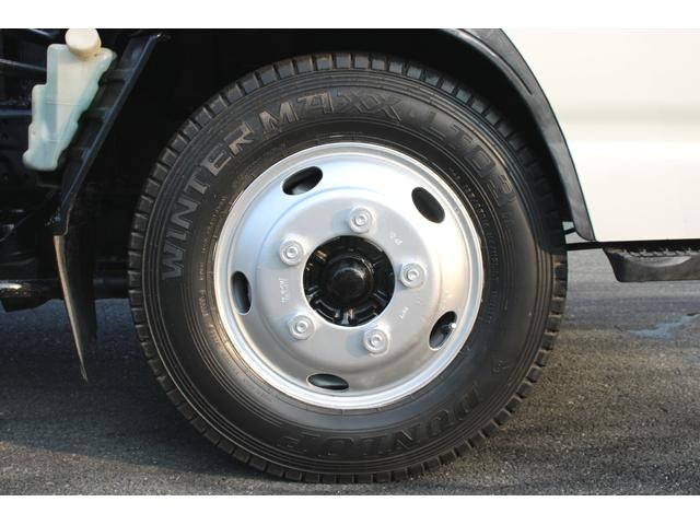 いすゞエルフコンテナ専用車小型（2t・3t）[写真23]