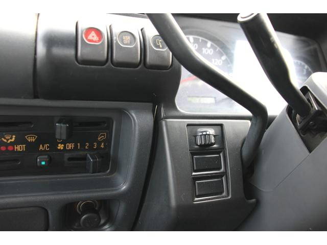 いすゞエルフコンテナ専用車小型（2t・3t）[写真29]