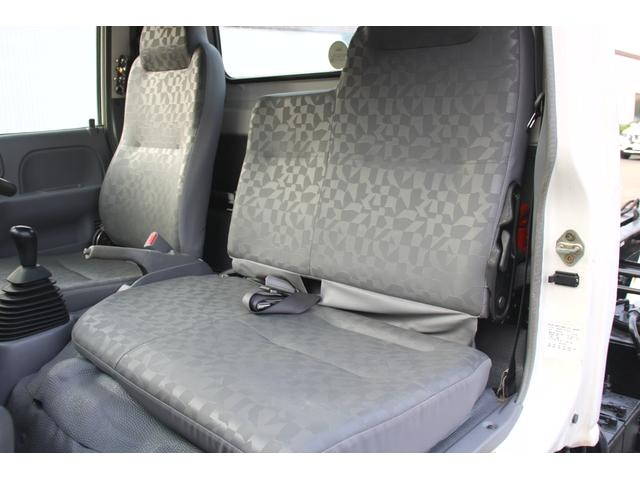 いすゞエルフコンテナ専用車小型（2t・3t）[写真34]