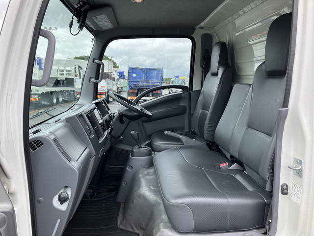 いすゞエルフアルミバン小型（2t・3t）[写真28]