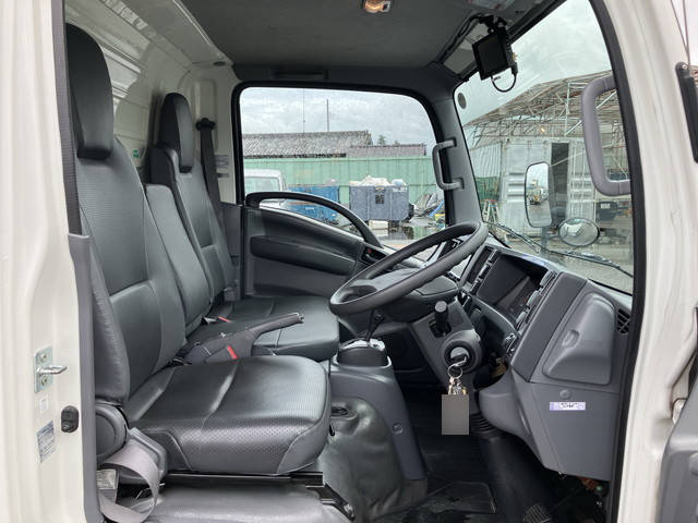 いすゞエルフアルミバン小型（2t・3t）[写真29]