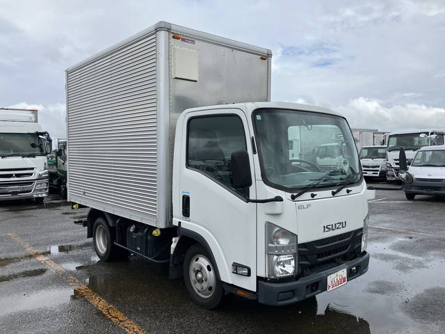 いすゞエルフアルミバン小型（2t・3t）[写真03]
